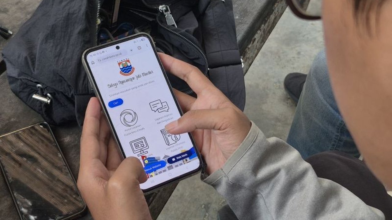 Pemerintah Kota Cimahi menggandeng Komunitas Informasi Masyarakat (KIM) untuk memperkuat Keterbukaan Informasi Publik, memastikan informasi pembangunan tersampaikan akurat dan melawan hoaks di tengah masyarakat.