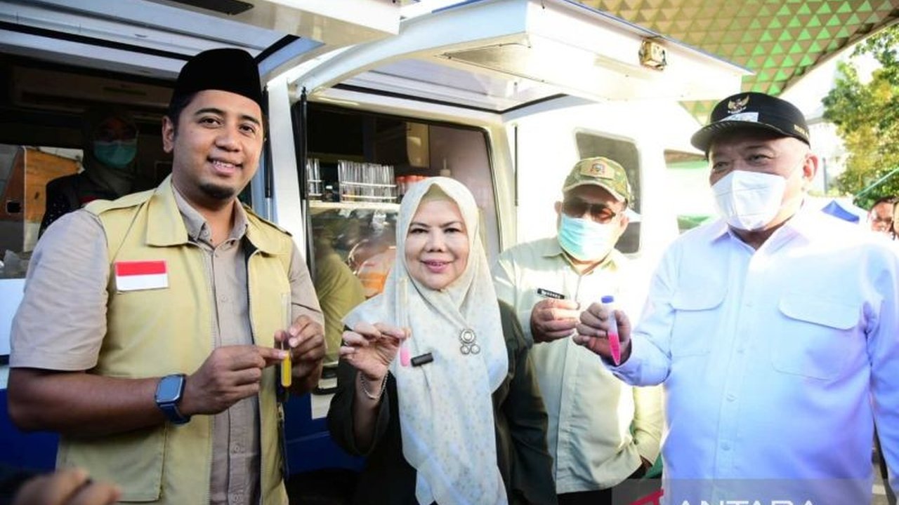 Wakil Gubernur Gorontalo Idah Syahidah Rusli Habibie memastikan takjil aman konsumsi selama bulan Ramadhan, menyusul hasil uji Balai Besar Pengawasan Obat dan Makanan (BBPOM) yang menyatakan jajanan bebas dari zat berbahaya.