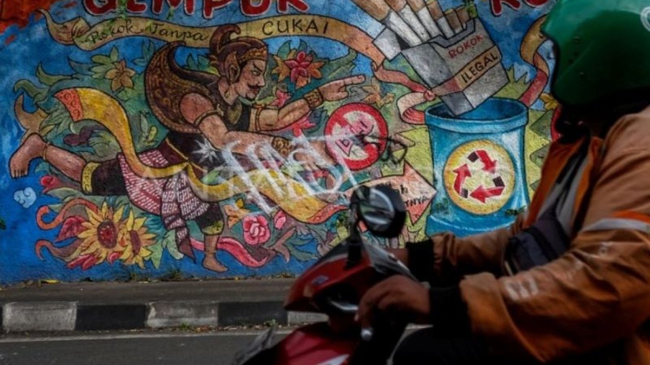 CHED ITB Ahmad Dahlan menyoroti rencana penambahan layer cukai rokok, menilai tidak sejalan dengan RPJMN 2025-2029 dan berpotensi memperburuk masalah kesehatan masyarakat.