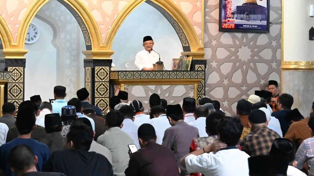 Menteri Pendidikan Dasar dan Menengah menyerukan masyarakat untuk memperkuat Ukhuwah Wathaniyah Ramadhan, mengisi bulan suci ini dengan amalan dan ibadah demi persatuan bangsa.