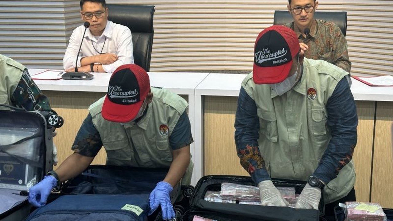 Penahanan Budiman Bayu oleh KPK menandai tersangka ketujuh dalam skandal suap impor barang KW di Bea Cukai. Terungkapnya peran baru ini menambah daftar panjang pejabat yang terlibat.