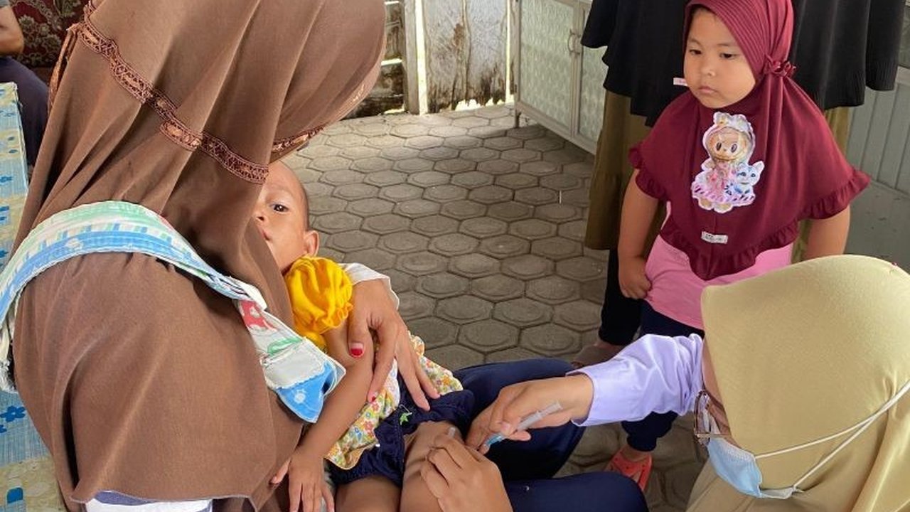 Dinas Kesehatan Kabupaten Batang Hari melaporkan 101 dugaan kasus campak di wilayahnya, dengan enam di antaranya telah terkonfirmasi positif, memicu kewaspadaan masyarakat. Simak detail penyebarannya.