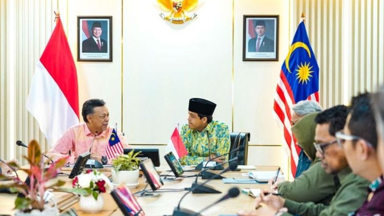 Indonesia dan Malaysia meningkatkan kerja sama dalam upaya Perlindungan Satwa Liar Lintas Negara, khususnya di Pulau Kalimantan, demi menjaga kelestarian spesies terancam punah.