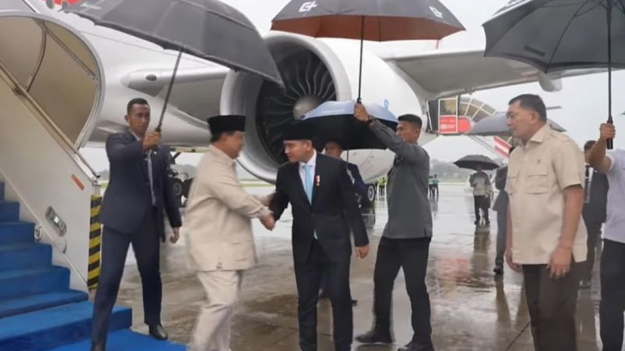 Presiden Prabowo Subianto kembali ke Tanah Air usai menuntaskan kunjungan diplomatik ke empat negara. Simak hasil penting dari lawatan strategis Prabowo ini yang membawa dampak signifikan bagi Indonesia.