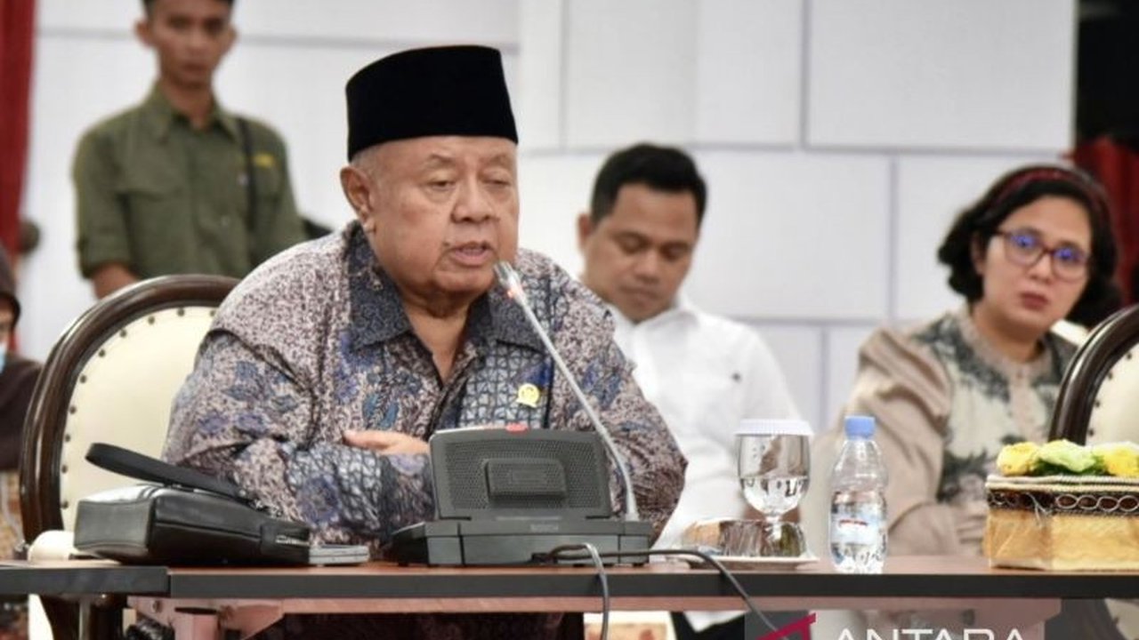 Anggota DPR RI mendesak pemerintah segera memetakan guru dan siswa terdampak banjir di Aceh dan Sumatera. Langkah ini krusial untuk percepat Pemulihan Pendidikan Pasca Banjir dan pastikan hak belajar anak.