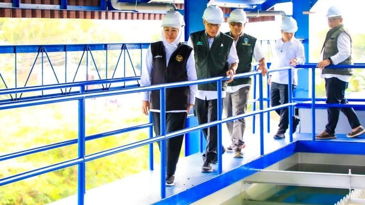 Pemerintah Provinsi Jawa Timur meningkatkan kapasitas Sistem Penyediaan Air Minum (SPAM) Regional Mojolagres menjadi 300 liter per detik, memperluas akses air bersih bagi sekitar 100 ribu jiwa di tiga kabupaten.