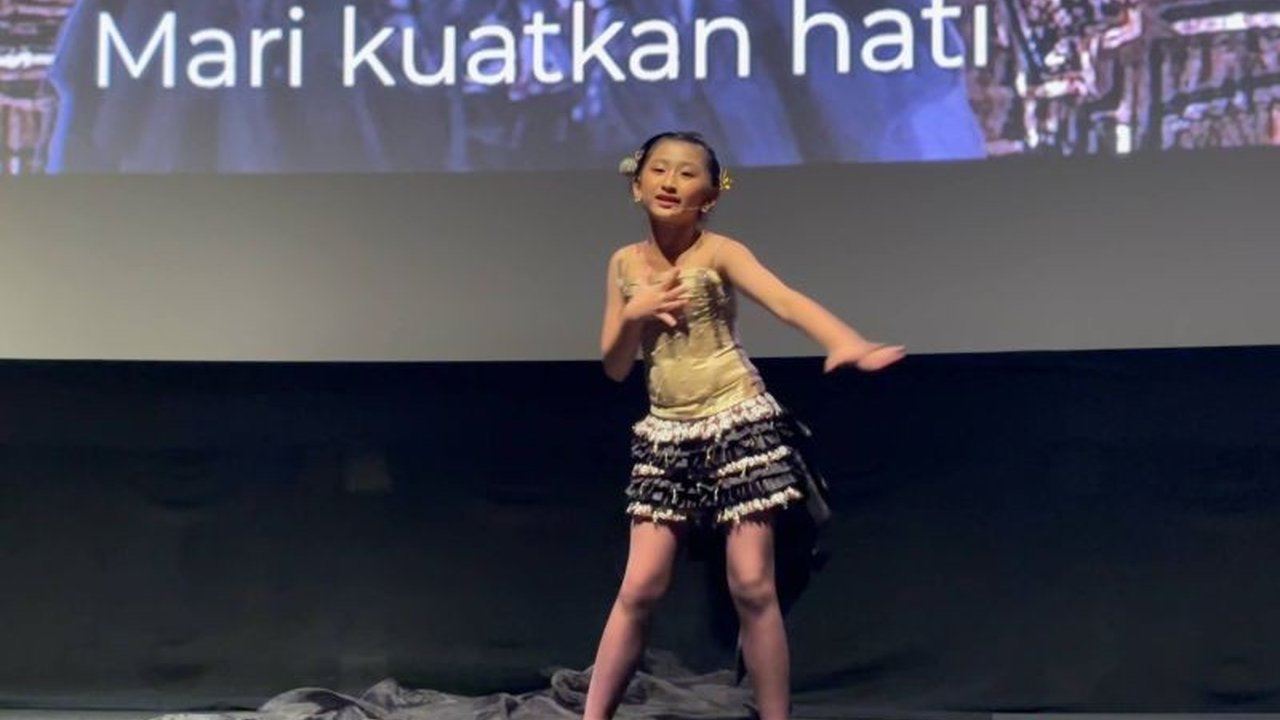 Penyanyi cilik berbakat Charlotte Olivia berbagi pengalaman menyenangkan selama mengikuti 'magical casting bootcamp' untuk lagu tema 'Timun Mas in Wonderland' yang modern dan segar.