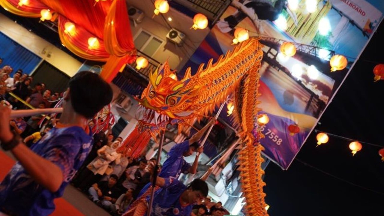 Sejumlah hotel di Singkawang telah penuh dipesan jelang Festival Cap Go Meh 2026, menandakan lonjakan signifikan kunjungan wisatawan ke kota tersebut.