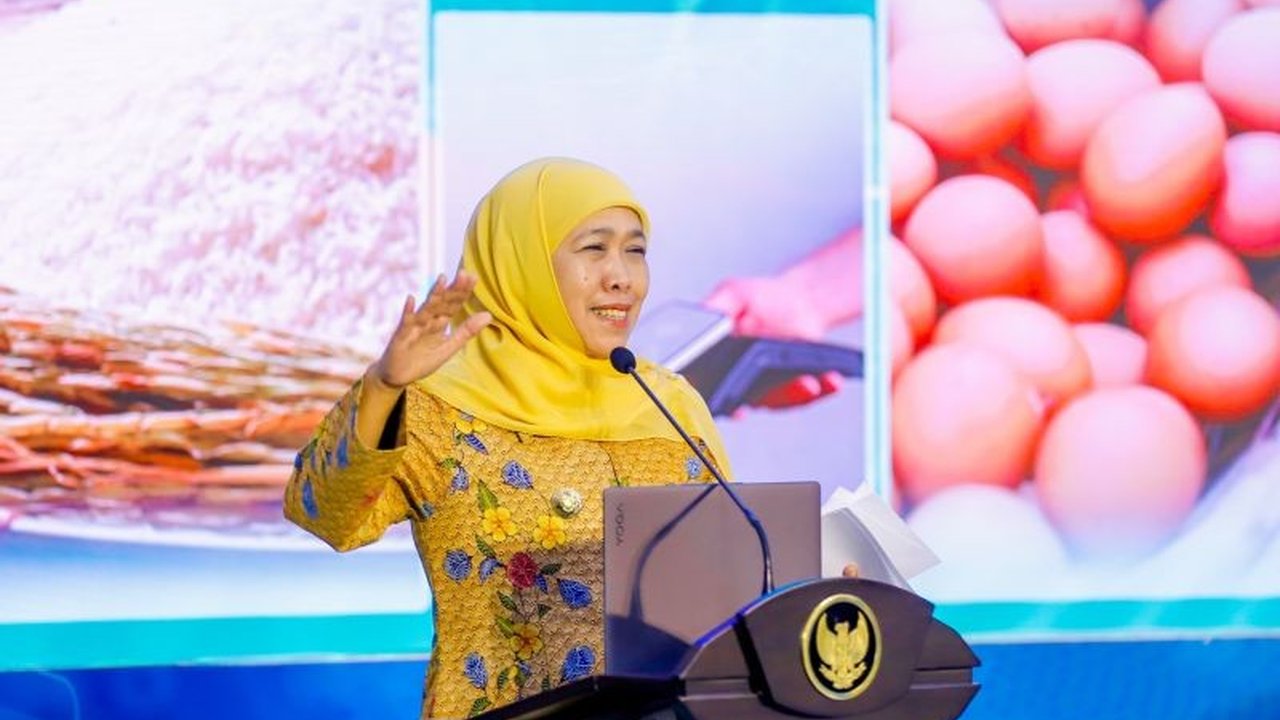Gubernur Khofifah Indar Parawansa imbau pengusaha Jawa Timur bayar THR Lebaran maksimal H-7 Idul Fitri 1447 H. Ini demi kesejahteraan pekerja dan dorong perputaran ekonomi daerah.