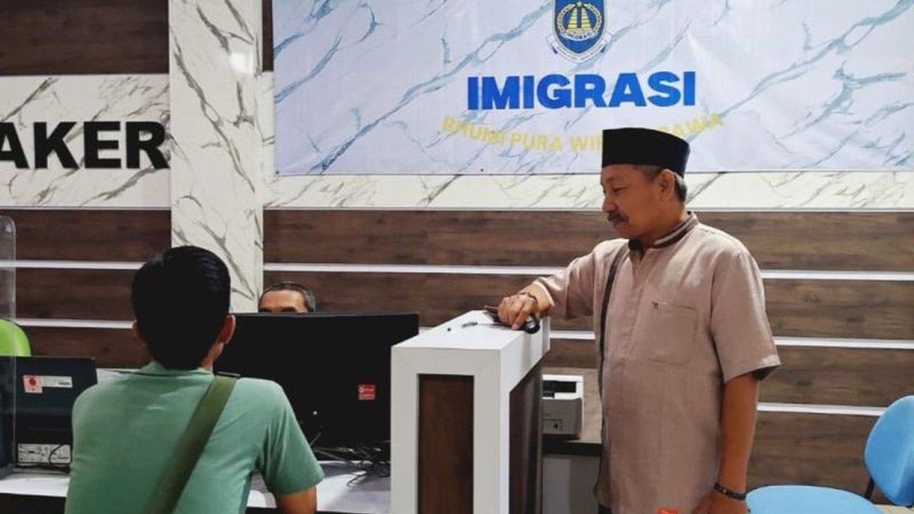 Masyarakat Rembang kini tak perlu lagi jauh-jauh ke luar kota untuk mengurus paspor. Kehadiran Layanan Imigrasi Rembang di MPP memangkas waktu dan biaya, sangat membantu calon jemaah haji dan pekerja migran.
