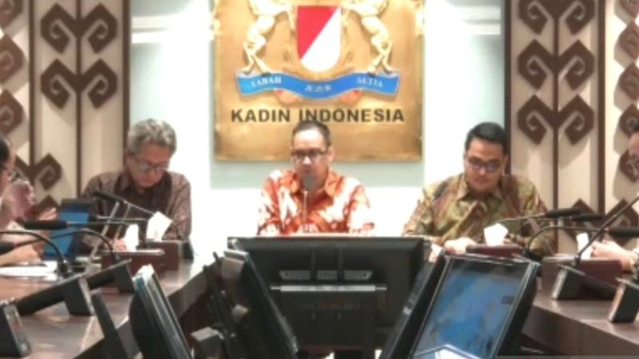 Kamar Dagang dan Industri (Kadin) Indonesia menekankan pentingnya Regulasi Ekonomi Digital yang tidak hanya melindungi masyarakat, tetapi juga memberikan ruang bagi pertumbuhan ekosistem digital di tanah air.