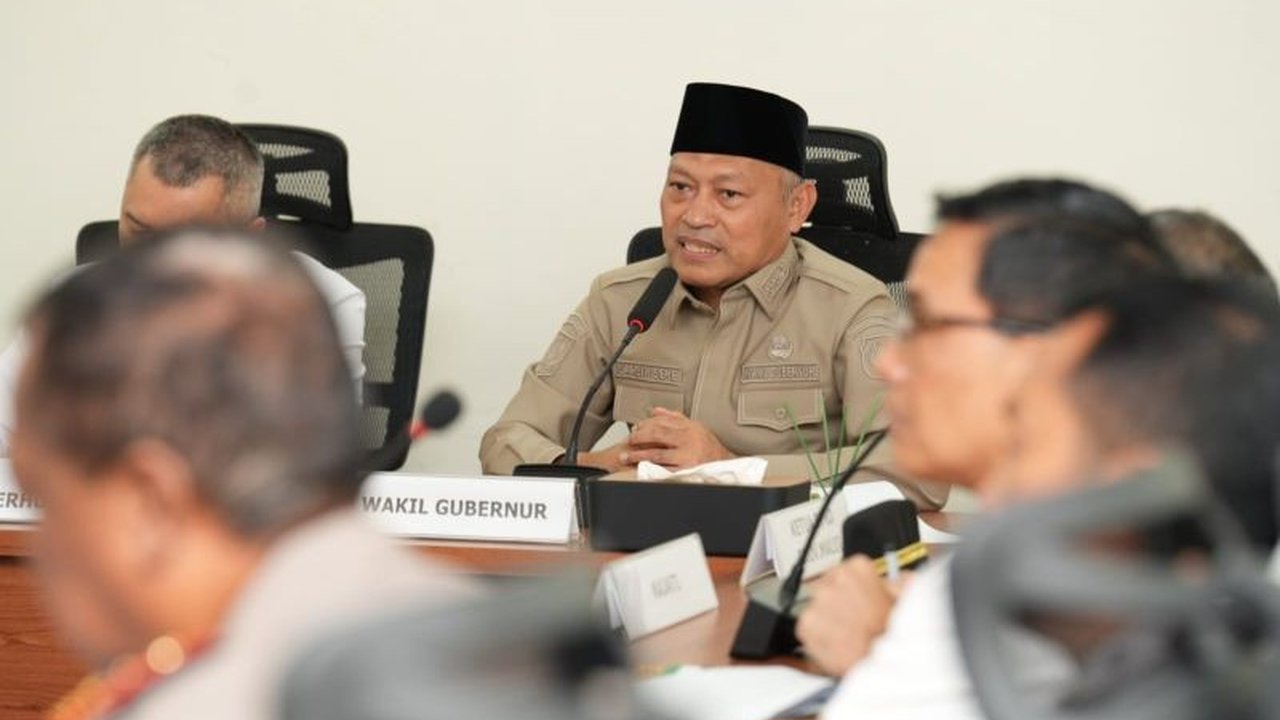 Pemerintah Provinsi Maluku Utara mendesak Kemenhub untuk mempercepat pembangunan dan pembenahan infrastruktur transportasi, vital bagi pertumbuhan ekonomi dan konektivitas wilayah terpencil.