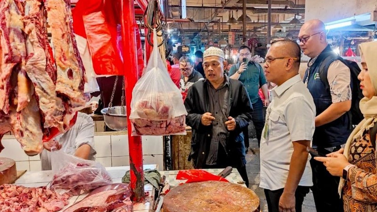 Badan Pangan Nasional (Bapanas) memastikan **harga pangan stabil** menjelang Lebaran, dengan stok yang aman dan terkendali. Pemerintah terus memantau dan melakukan intervensi untuk menjaga daya beli masyarakat.