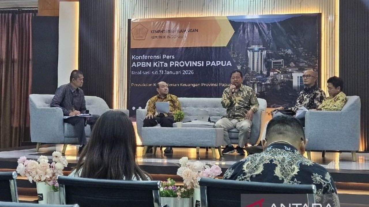 Bea Cukai Jayapura berhasil menyita 39.840 batang rokok ilegal senilai Rp59 juta dalam operasi gempur rokok ilegal, menunjukkan komitmen kuat dalam memberantas peredaran barang ilegal.