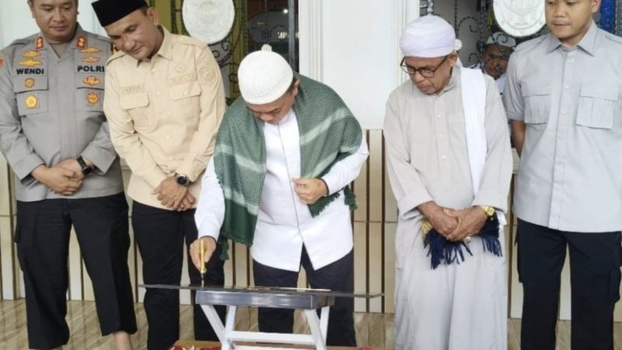 Gubernur Jambi Al Haris menyoroti krusialnya pengawasan muatan kendaraan demi menjaga keawetan jalan provinsi. Temukan bagaimana langkah ini memastikan infrastruktur Jambi tetap prima dan mendukung ekonomi lokal.