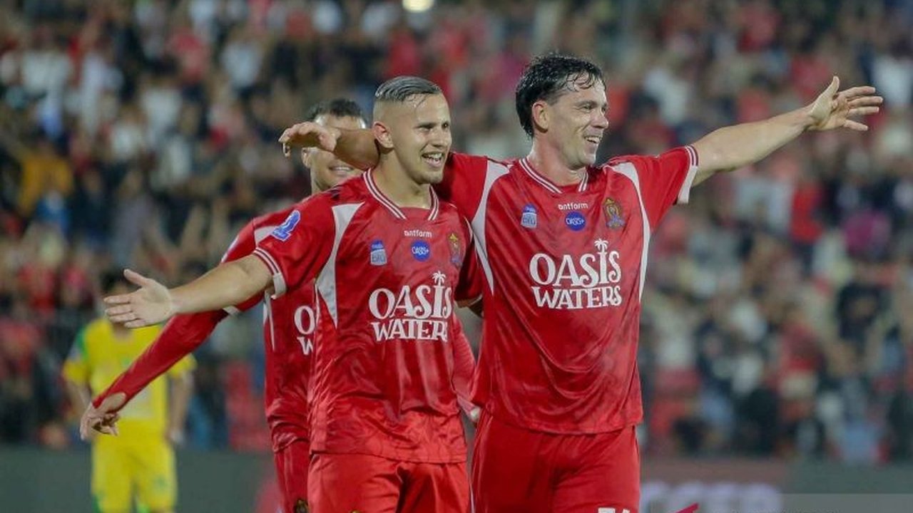 Pelatih Persijap Jepara, Mario Lemos, menargetkan timnya tampil 100 persen melawan Bali United demi poin krusial untuk keluar dari zona degradasi BRI Super League 2025/2026.