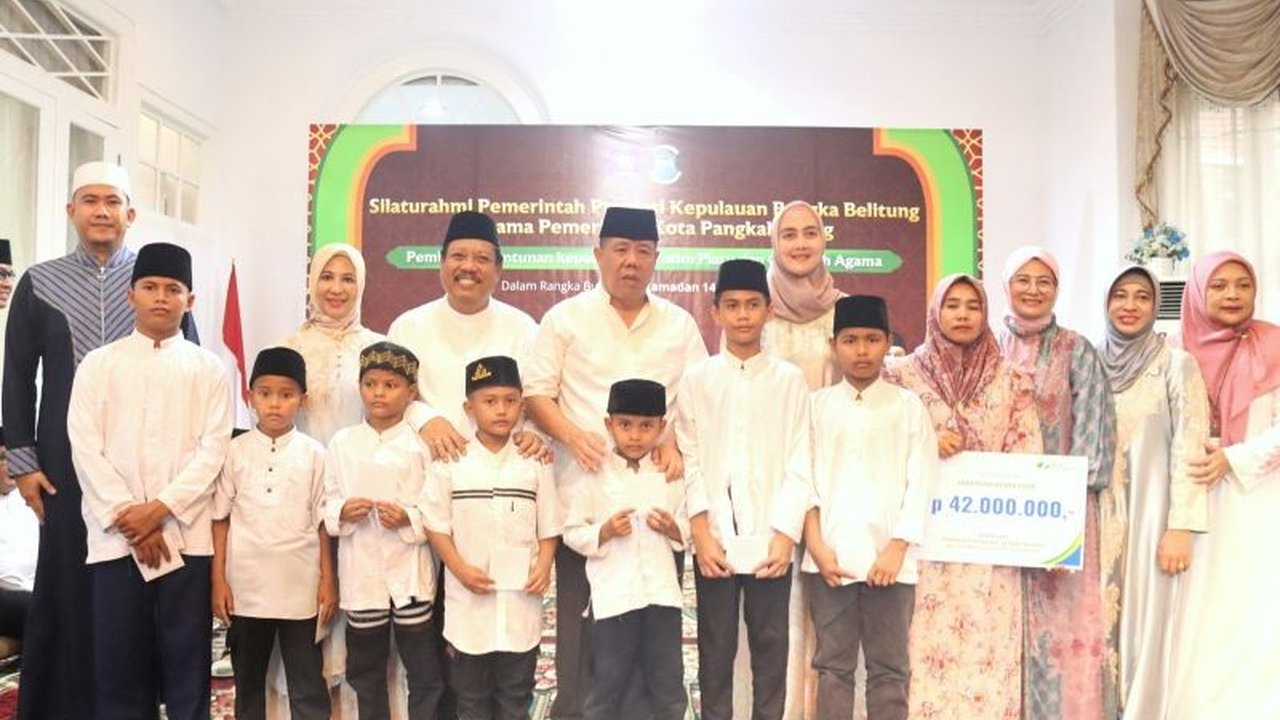 Gubernur Kepulauan Bangka Belitung, Hidayat Arsani, memanfaatkan momentum Safari Ramadhan Bangka Belitung 1447 Hijriah untuk mempererat silaturahmi dan sinergi antara pemerintah daerah dengan masyarakat demi pembangunan berkelanjutan.