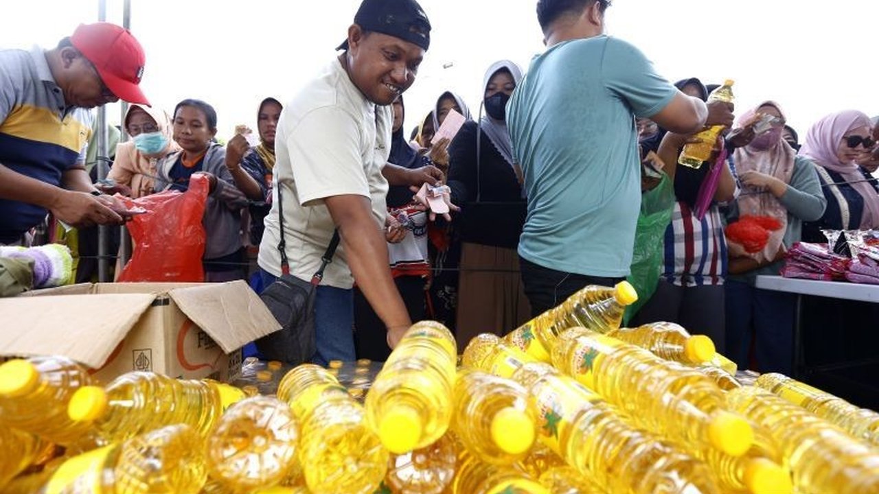 Masyarakat Gorontalo tak perlu khawatir, Bulog Gorontalo siapkan 100 ribu liter stok minyak goreng untuk penuhi kebutuhan Ramadan 1447 Hijriah.