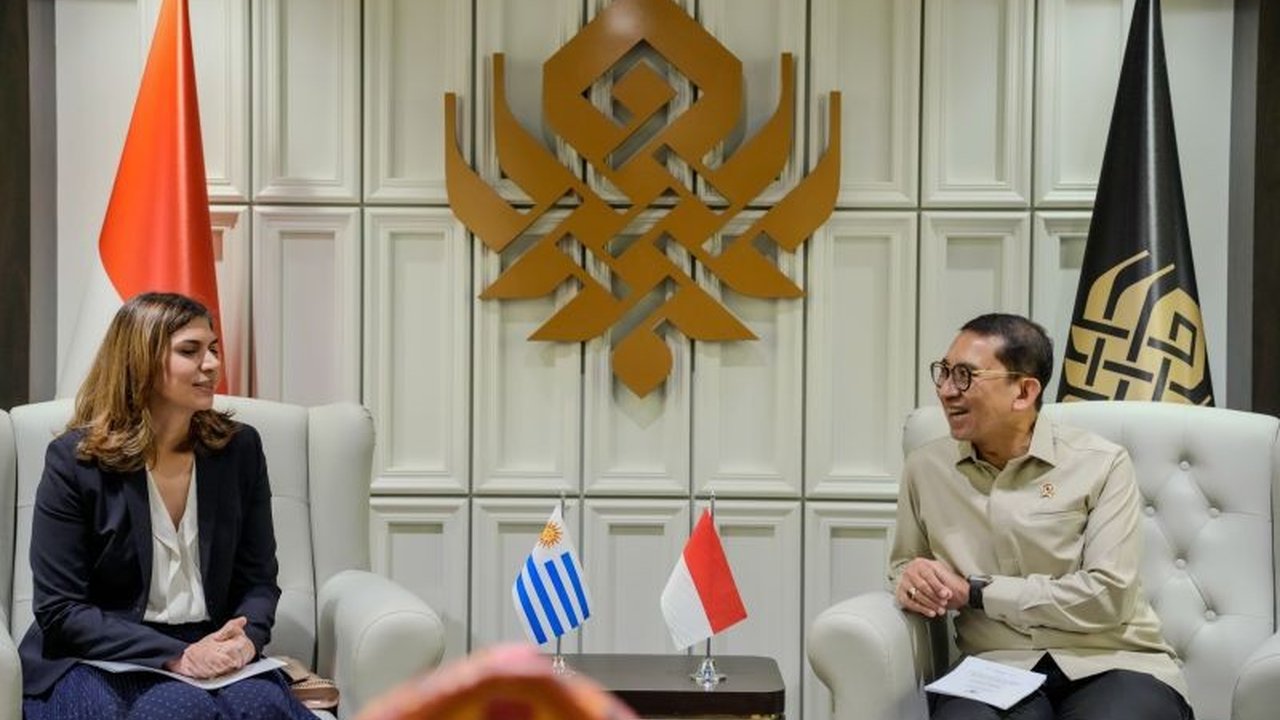 Menteri Kebudayaan Fadli Zon mengusulkan berbagai program bilateral untuk memperkuat Kerja Sama Kebudayaan Indonesia-Uruguay, menandai 60 tahun hubungan diplomatik kedua negara.