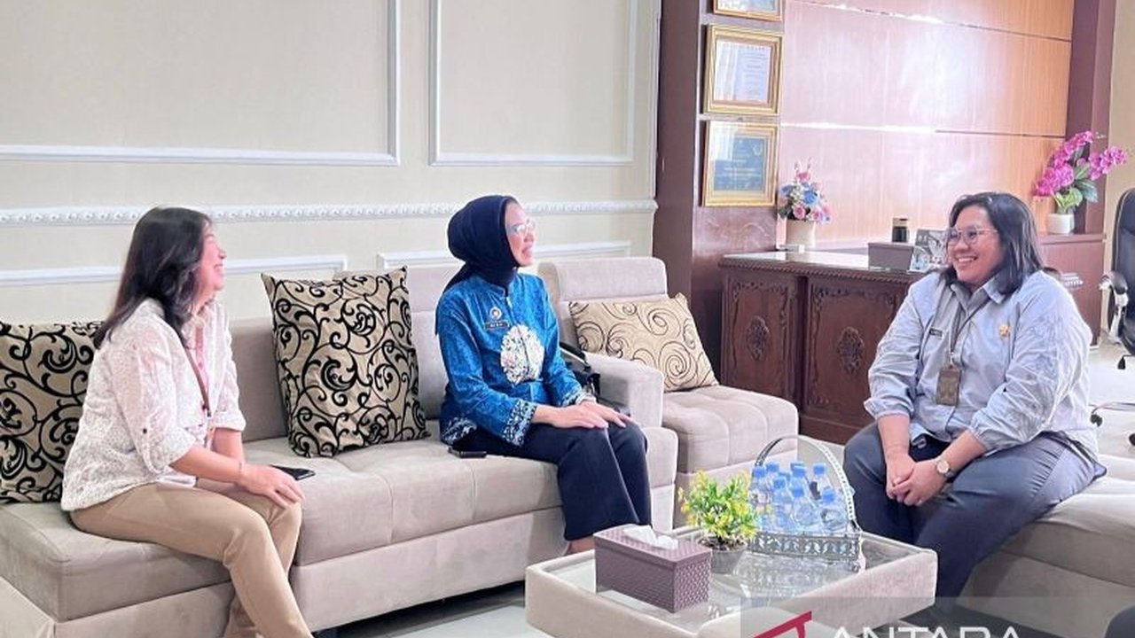 Badan Gizi Nasional (BGN) dan Kementerian Komunikasi dan Digital (Kemkomdigi) bersinergi perangi hoaks Program MBG, memastikan informasi akurat dan terpercaya untuk masyarakat luas.