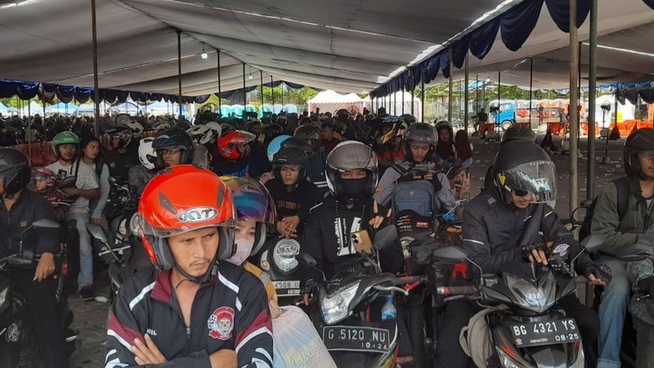 PT ASDP Indonesia Ferry (Persero) memberlakukan tarif tunggal untuk layanan eksekutif Merak-Bakauheni selama mudik Lebaran 2026, menyamakan harga dengan reguler demi kelancaran arus dan kenyamanan pemudik.