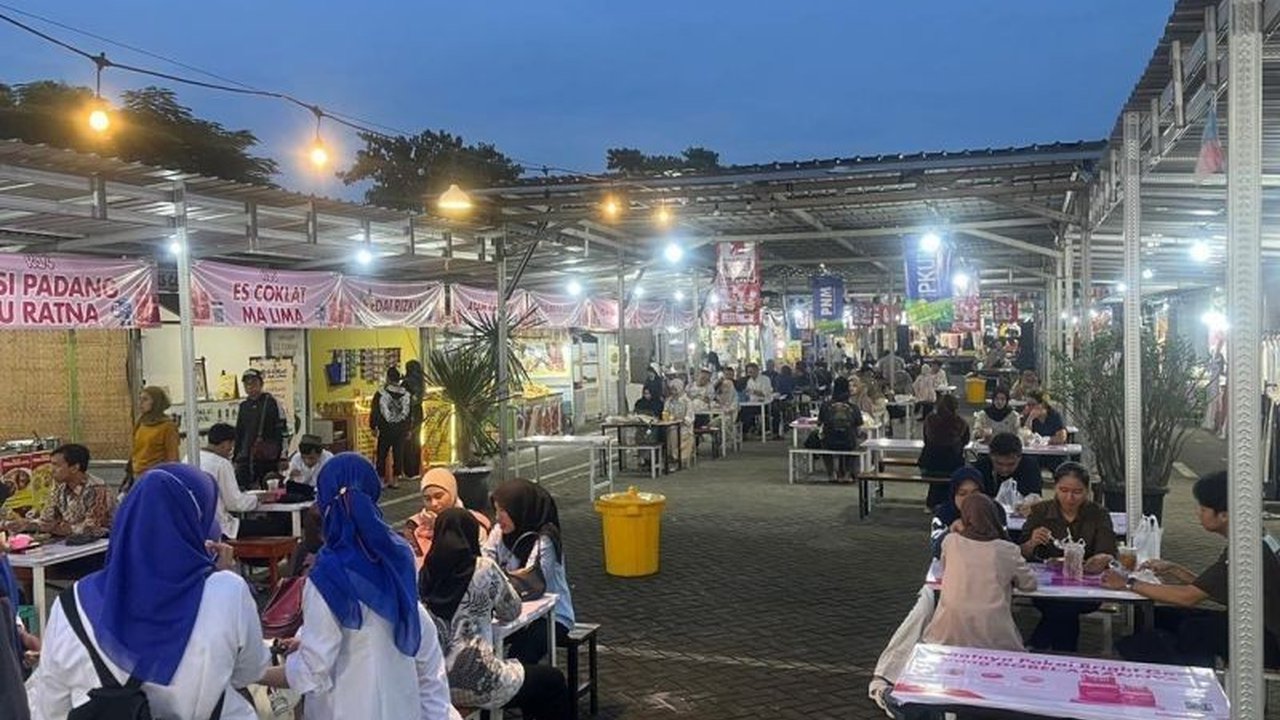 Pertamina Patra Niaga Regional Jatimbalinus menawarkan Diskon Bright Gas menarik di Bazaar Ramadhan Masjid Al-Akbar Surabaya hingga 18 Maret 2026, sekaligus mengedukasi masyarakat tentang penggunaan energi aman.