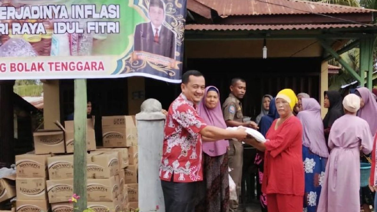 Pemerintah Kabupaten Padang Lawas Utara (Paluta) menggelar pasar murah untuk menekan lonjakan harga pangan jelang Lebaran 2026, menjaga stabilitas dan membantu daya beli masyarakat.