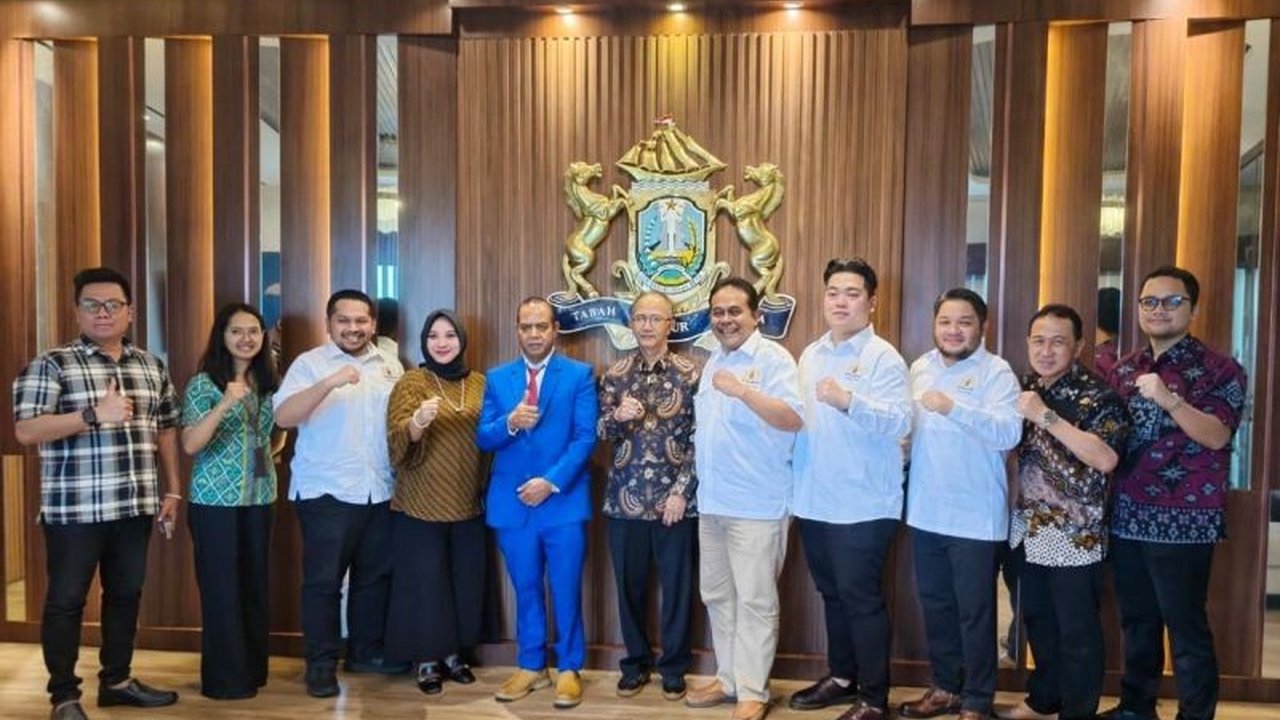 Kadin Jatim dan Timor Leste mempererat kerja sama Kadin Jatim Timor Leste di berbagai sektor, mulai dari perdagangan, pengembangan UMKM, hingga peluang investasi di bidang daur ulang sampah.
