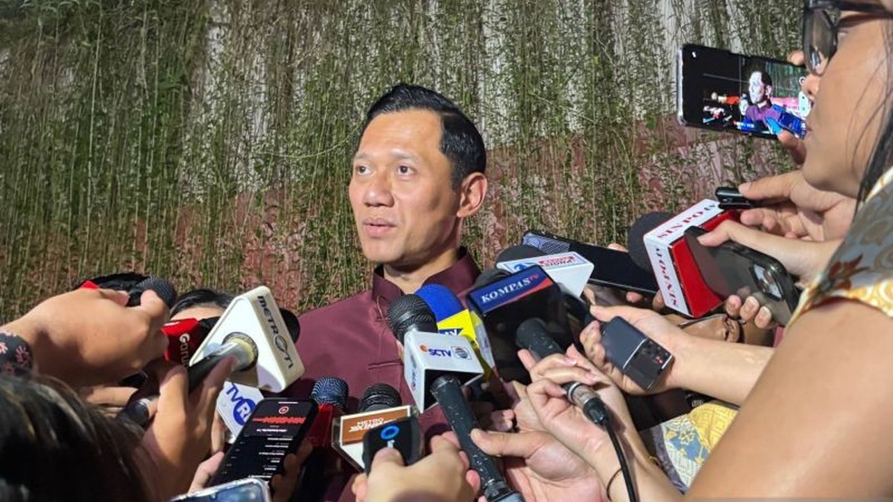 Menteri Koordinator Bidang Infrastruktur dan Pembangunan Kewilayahan (Menko IPK) AHY menyuarakan harapannya agar dampak konflik Iran tidak mengganggu sektor penerbangan dan keselamatan penumpang, di tengah eskalasi geopolitik yang memanas.
