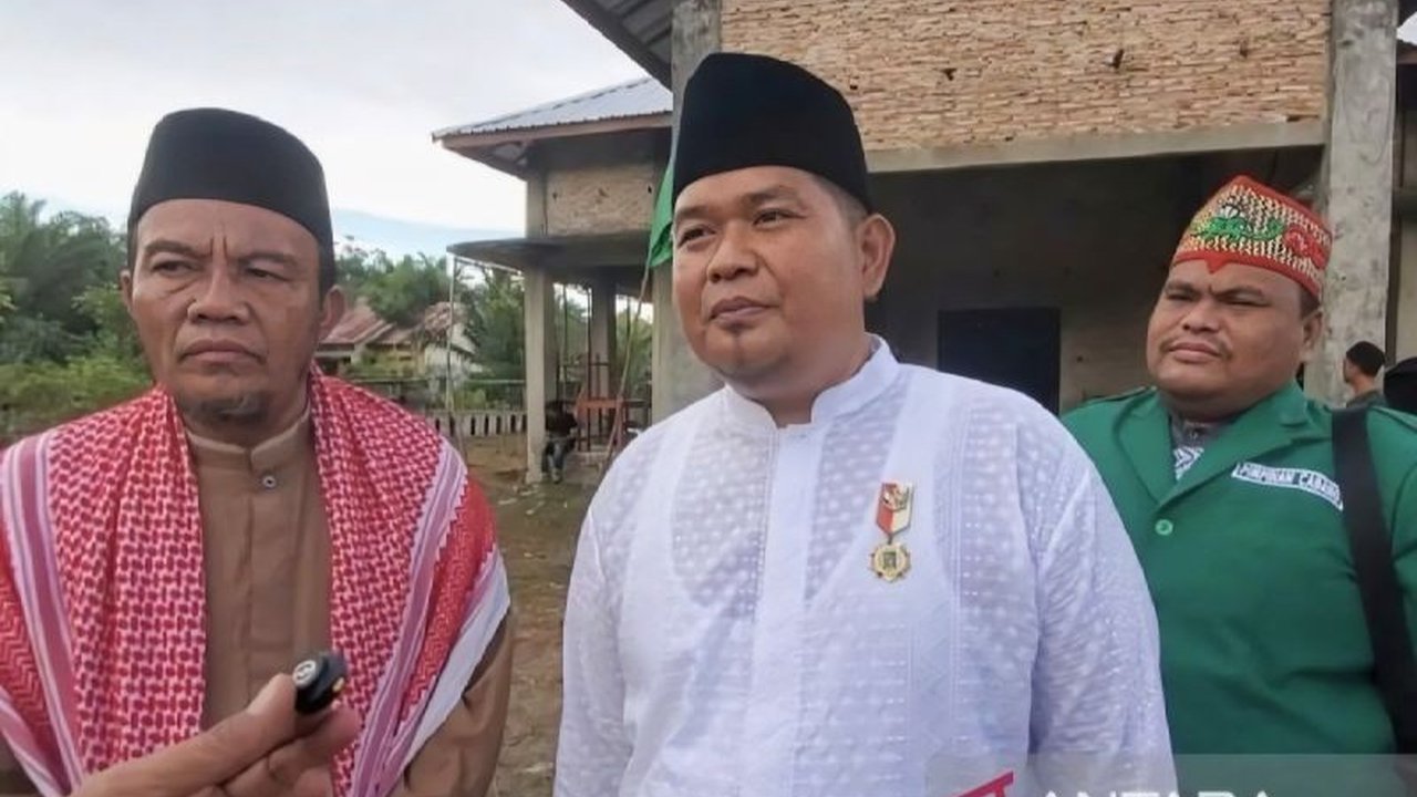 Anggota DPRD Kotawaringin Timur, Marudin, mengungkapkan hasil reses yang menjaring lebih dari 30 usulan peningkatan jalan di Kecamatan Baamang dan Seranau, menunjukkan kebutuhan mendasar masyarakat akan infrastruktur. Aspirasi Peningkatan Jalan Kotim menj