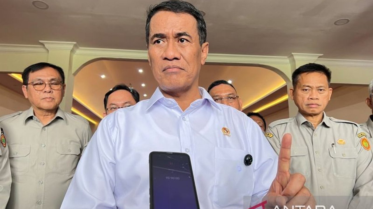 Menteri Pertanian meminta inventarisasi menyeluruh terhadap bantuan alat dan mesin pertanian (alsintan) guna memastikan pemanfaatan alsintan yang optimal, meningkatkan produktivitas, dan kesejahteraan petani di seluruh Indonesia.