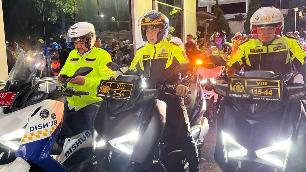 Patroli gabungan Forkopimda Kabupaten Bogor berhasil mengamankan 124 botol minuman keras di Cibinong pada awal Ramadhan, menegaskan komitmen menjaga ketertiban selama bulan suci dan mencegah potensi gesekan sosial. Penindakan tegas dilakukan dalam rangka.