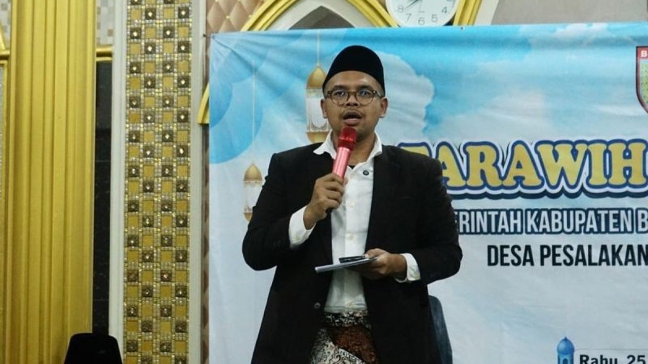 Pemerintah Kabupaten Batang memperluas cakupan penerima bantuan seragam sekolah mulai tahun 2026, mencakup madrasah ibtidaiyah dan tsanawiyah, sebagai upaya pemerataan akses pendidikan di wilayah tersebut.