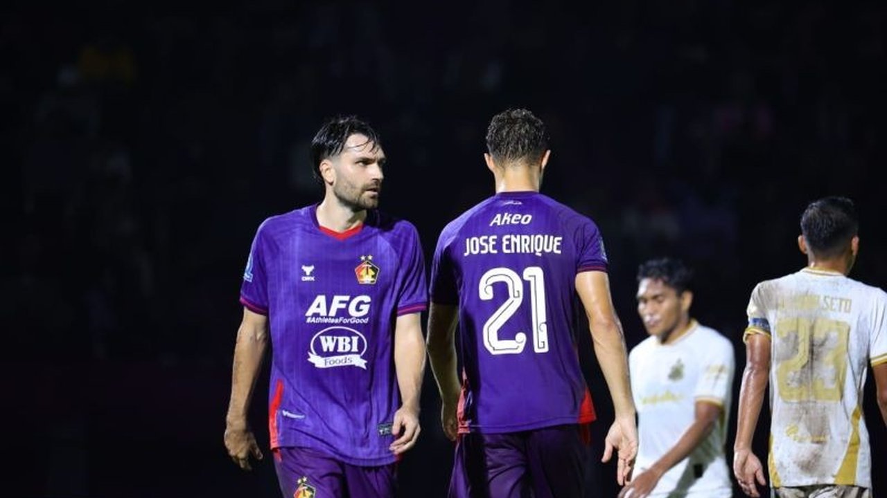 Persik Kediri siap menghadapi Persis Solo dalam lanjutan BRI Super League 2025/2026. Tim Macan Putih bertekad meraih tiga poin dan kembali ke jalur kemenangan setelah dua laga tanpa hasil positif.