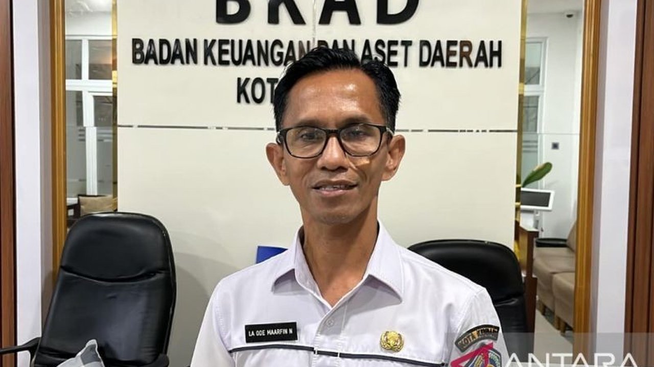Pemerintah Kota Kendari telah mengalokasikan Rp35 miliar untuk Tunjangan Hari Raya (THR) ASN Kendari, yang rencananya akan disalurkan dua pekan sebelum Lebaran 2026 untuk membantu kebutuhan Idul Fitri.