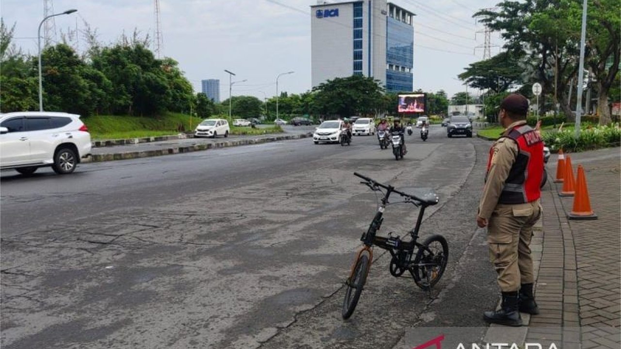 Satpol PP Surabaya intensifkan pengawasan di titik rawan untuk antisipasi gelandangan musiman menjelang Ramadhan 2026, menjaga ketertiban umum di kota.
