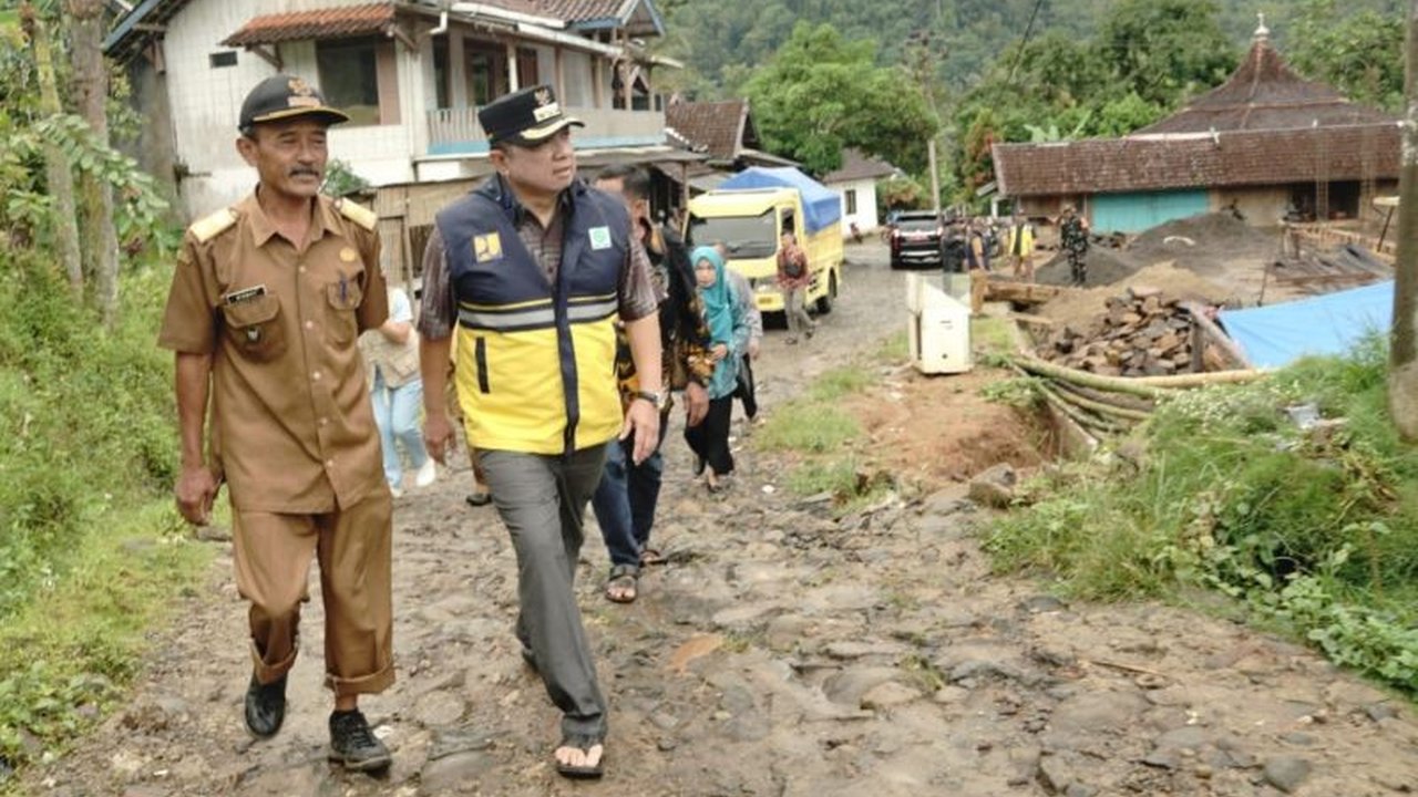 Pemerintah Kabupaten Garut serius mengkaji pengembangan Jalur Selatan Garut untuk meningkatkan konektivitas dan menunjang aktivitas masyarakat, dengan harapan dukungan pusat.