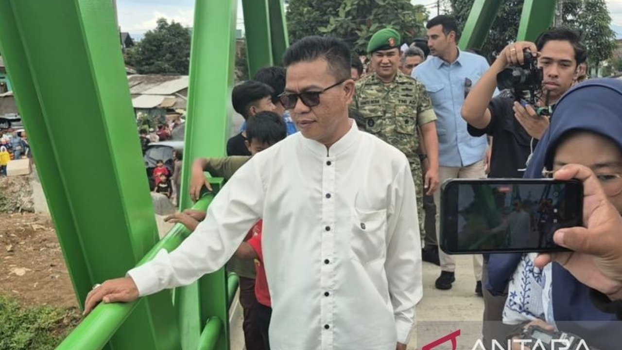 Bupati Bandung Dadang Supriatna mendesak percepatan sertifikasi 1.545 bidang aset Pemkab Bandung demi kepastian hukum dan mencegah sengketa, sekaligus memenuhi penilaian Monitoring Center for Prevention (MCP) KPK.