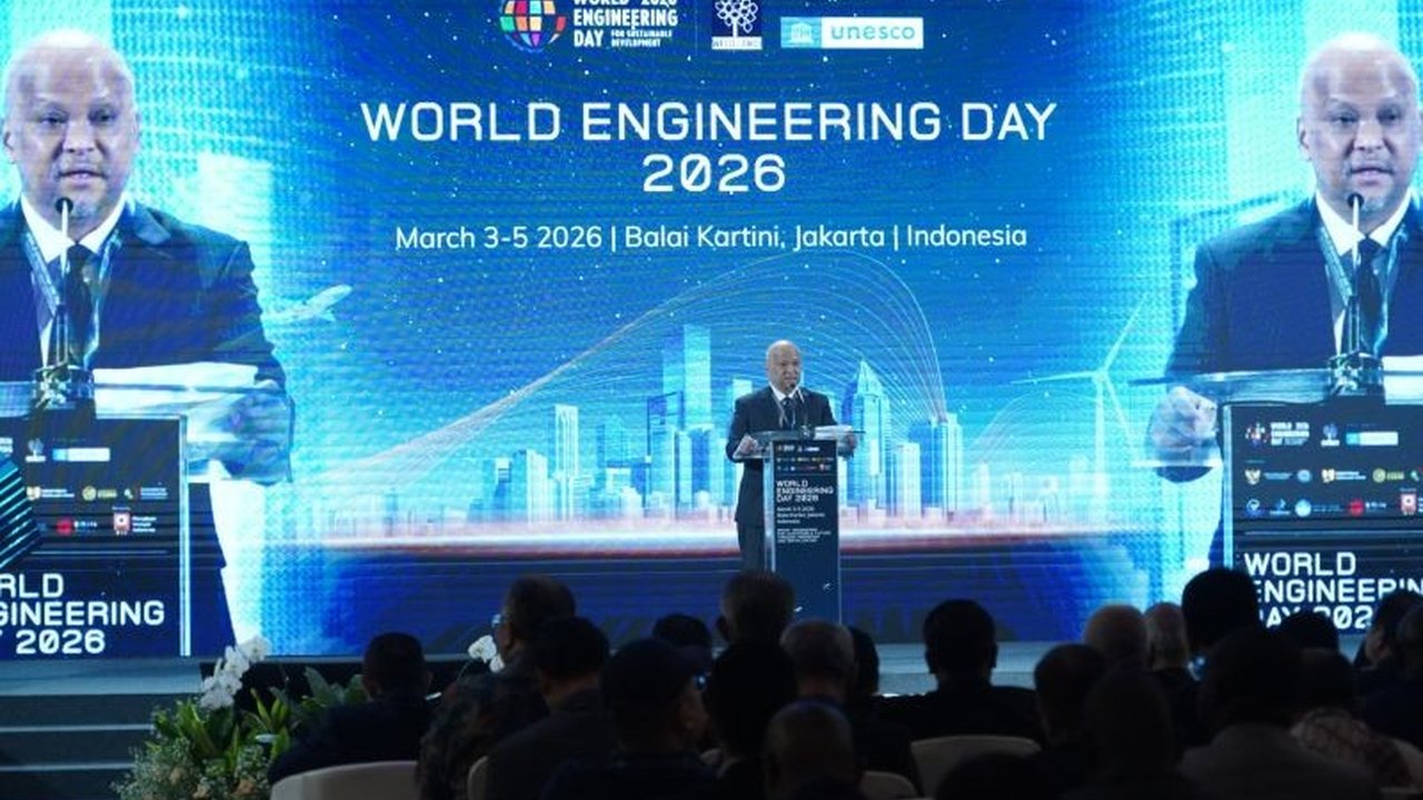 Ketua Umum PII Ilham Habibie tegaskan Smart Engineering harus mampu menjawab tantangan nyata di masyarakat, menjadi fokus utama dalam World Engineering Day 2026 di Jakarta.