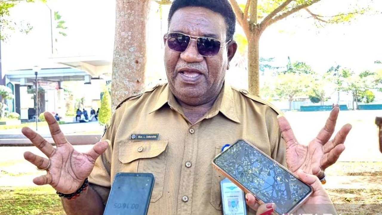 Dinas Perhubungan Papua Barat berupaya keras menggenjot penambahan penerbangan dan rute baru jelang Pesparawi Nasional XIV di Manokwari, guna memastikan kelancaran mobilitas peserta dari berbagai daerah.