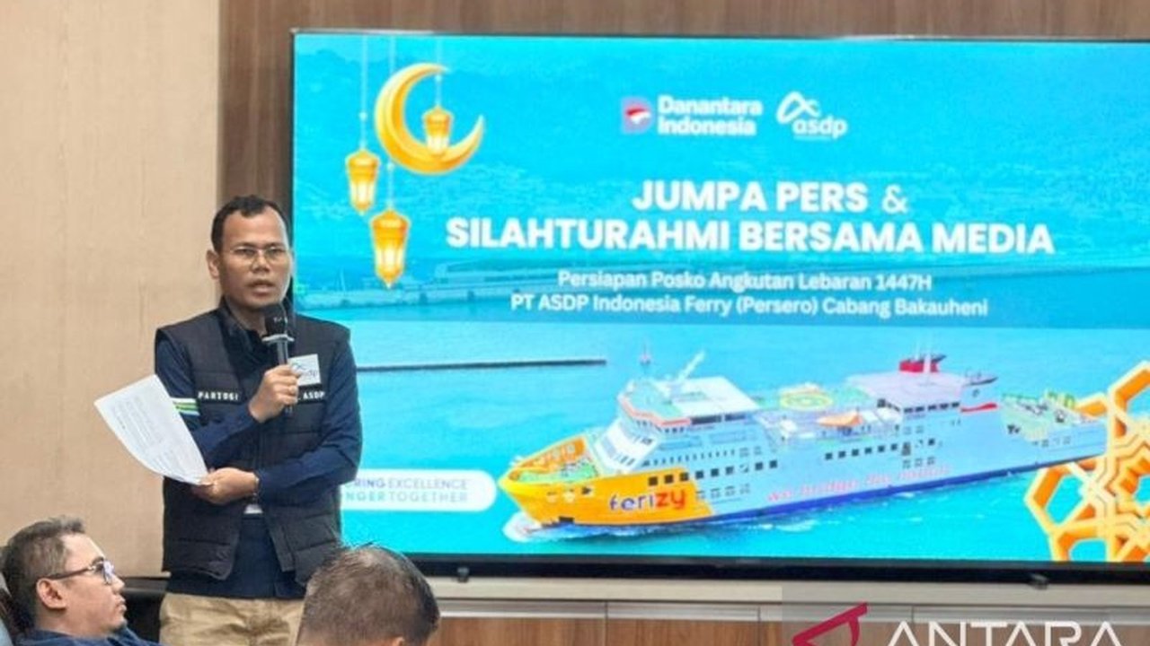 PT ASDP Indonesia Ferry (Persero) menegaskan kesiapan Pelabuhan Bakauheni untuk angkutan Lebaran 2026, menjamin kelancaran penyeberangan dan kenyamanan pemudik.