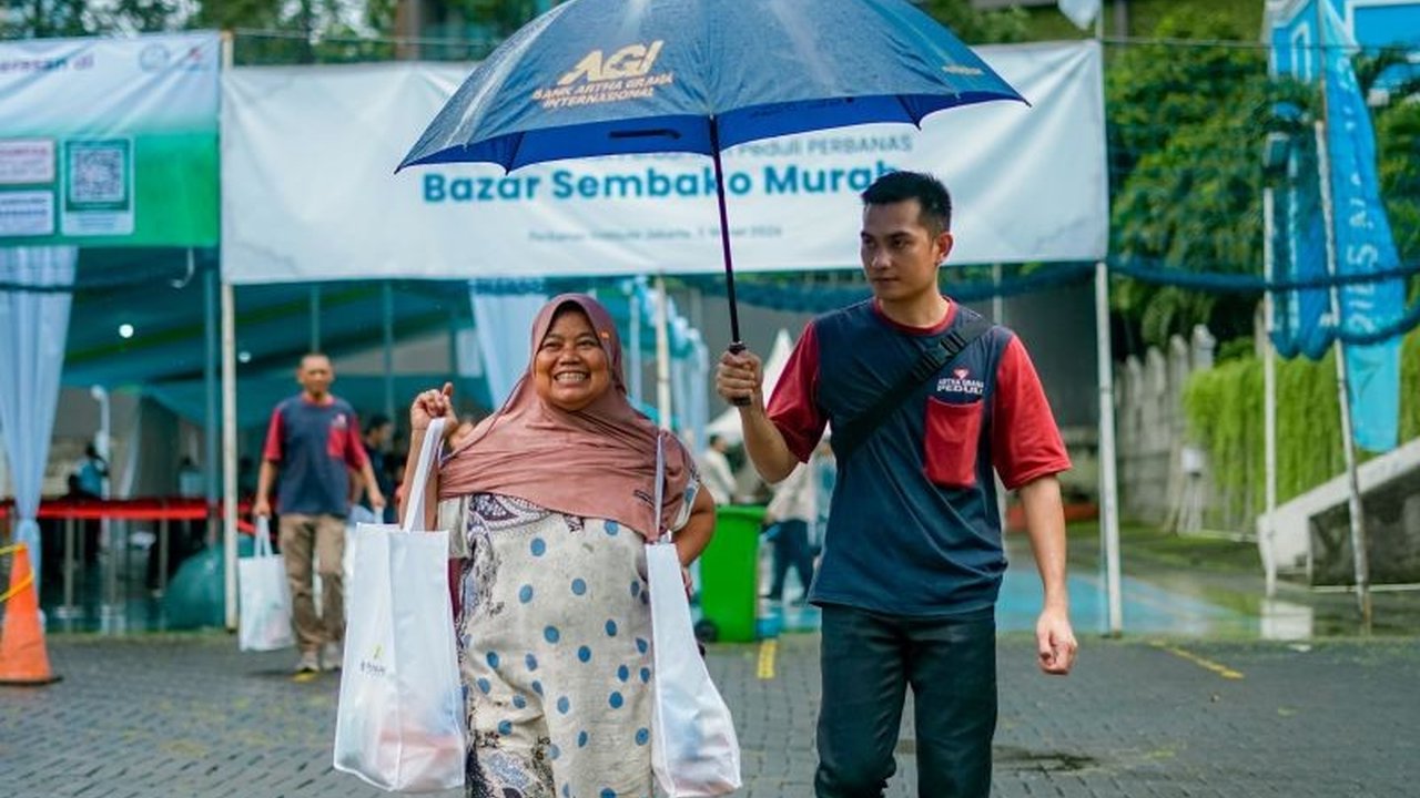 Perbanas bersama Artha Graha Peduli sukses menggelar bazar sembako murah di Jakarta, menyalurkan ribuan paket bersubsidi untuk membantu masyarakat kurang mampu dan menjaga daya beli.