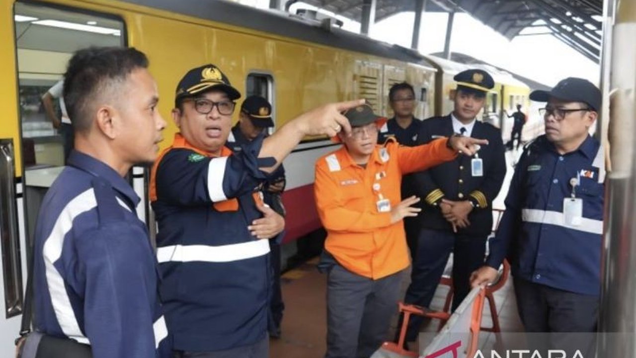 KAI Daop 8 Surabaya melakukan pengecekan menyeluruh di Stasiun Lamongan demi menjamin **kesiapan Stasiun Lamongan Lebaran** 2026, memastikan keselamatan dan kenyamanan penumpang menghadapi lonjakan mobilitas.