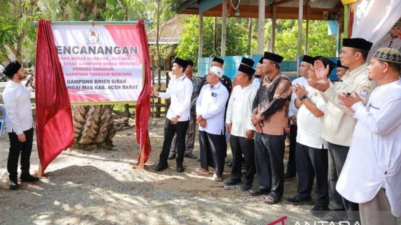 Pemerintah Kabupaten Aceh Barat menggelar kegiatan berkantor sehari di Desa Drien Sibak, menghadirkan Layanan Pemerintah Desa Terpencil dan kesehatan langsung kepada masyarakat.