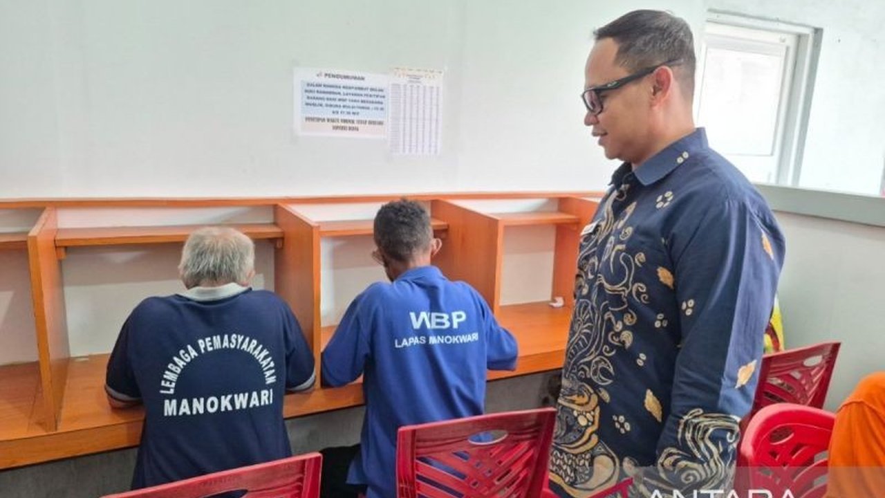 Lapas Manokwari kini menyediakan layanan wartelsuspas gratis bagi warga binaan. Inisiatif ini memastikan hak komunikasi terpenuhi sekaligus mencegah penggunaan ponsel ilegal, mendukung program zero halinar.