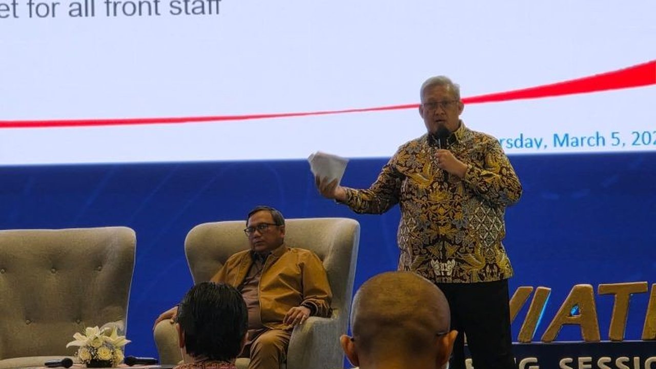 Lion Group gencarkan antisipasi bird strike jelang Angkutan Lebaran 2026. Peningkatan insiden bird strike mengancam keselamatan penerbangan, butuh koordinasi lintas sektor.