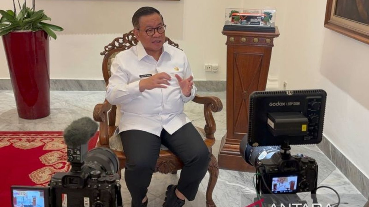 Gubernur Pramono Anung Wibowo gencar meluncurkan berbagai inisiatif untuk mengatasi kemacetan Jakarta. Simak strategi terbarunya dalam mengintegrasikan transportasi publik dan memperluas layanan TransJabodetabek.