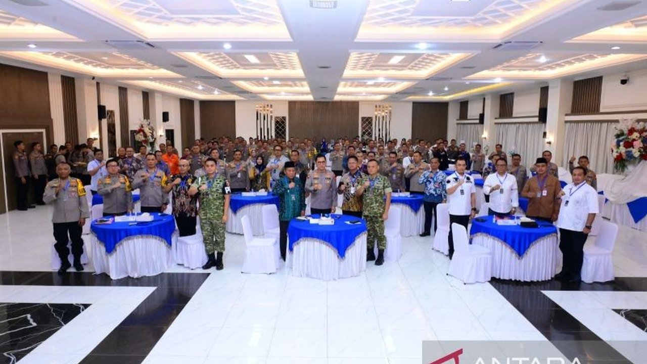 Polda Jambi memperkuat Pengamanan Ramadhan Idul Fitri 2026 Jambi melalui Operasi Ketupat 2026, melibatkan lintas sektoral untuk memastikan kelancaran dan keamanan masyarakat selama periode tersebut.