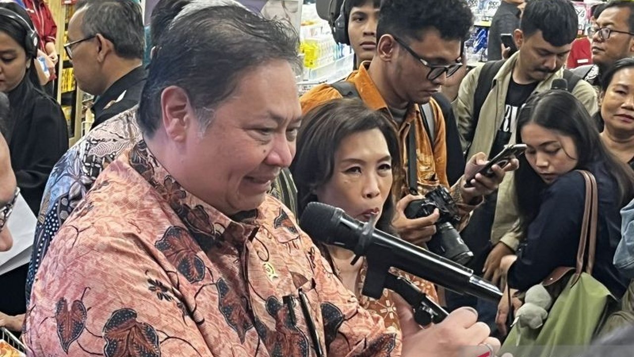 Menteri Koordinator Bidang Perekonomian Airlangga Hartarto menekankan pentingnya penguatan pasar domestik Indonesia sebagai benteng ekonomi di tengah gejolak geopolitik global yang kian tak menentu.