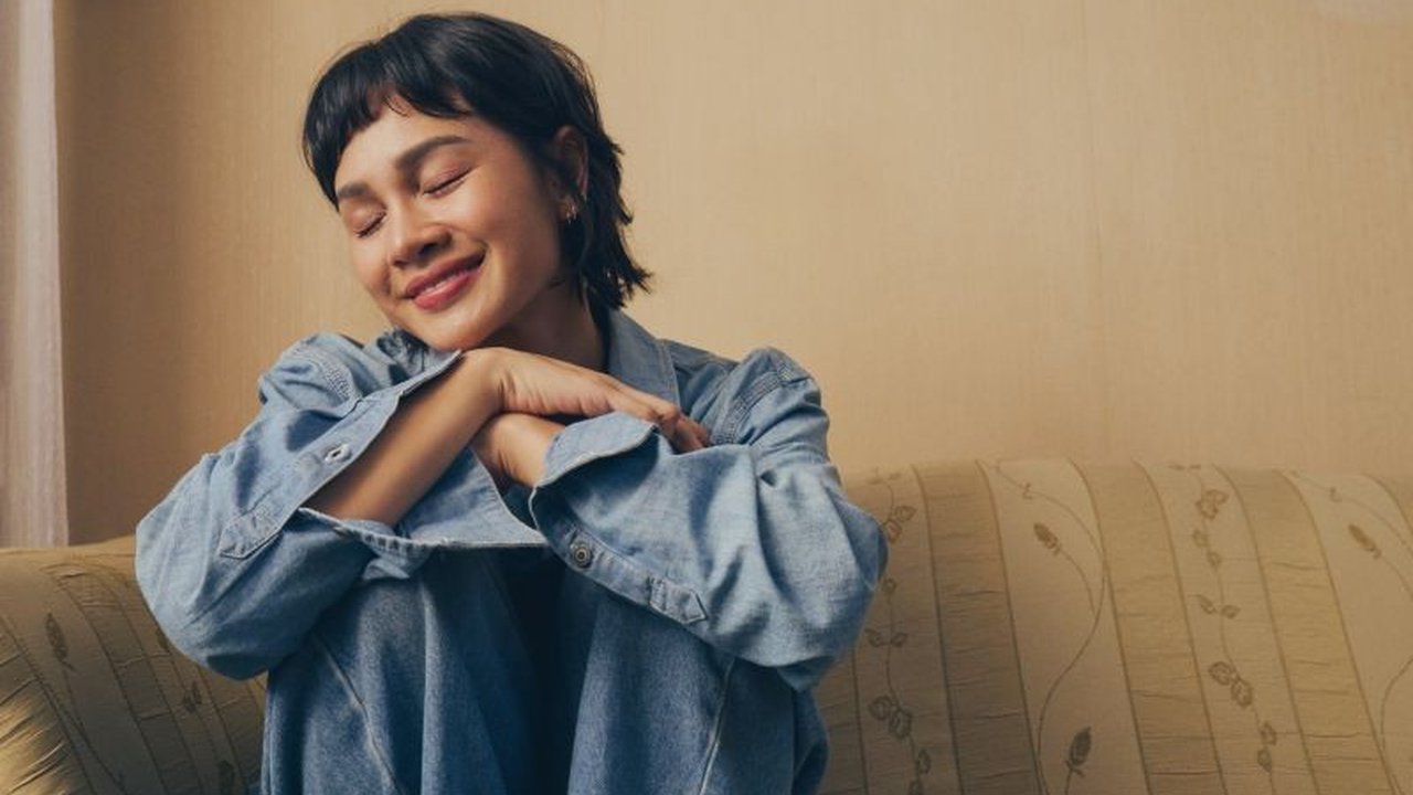 Penyanyi Andien meluncurkan lagu terbarunya, 'Manusia Favorit', yang menceritakan tentang orang-orang paling berarti dalam hidup dan diharapkan menjadi milik setiap pendengar.